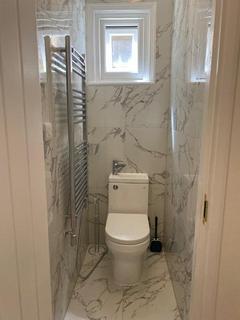 1 bedroom in a house share to rent, Floyd Road, London SE7