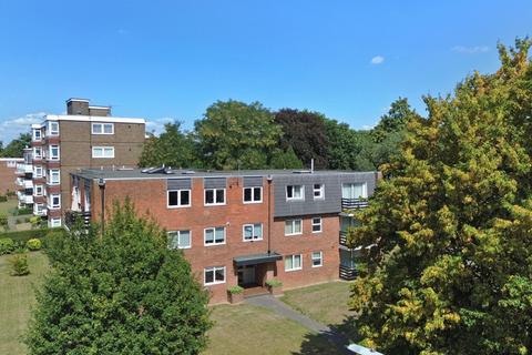 Parkmore Close, Woodford Green, IG8