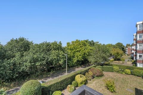 2 bedroom apartment for sale, Parkmore Close, Woodford Green, IG8