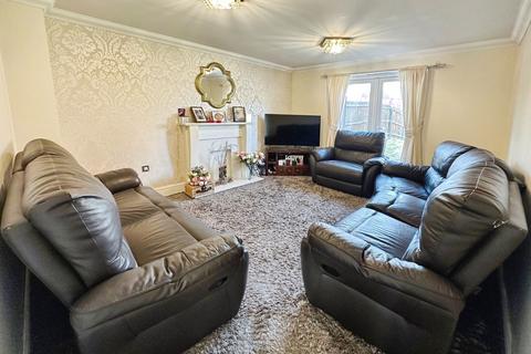 4 bedroom link detached house for sale, Saxthorpe Road, Leicester LE5