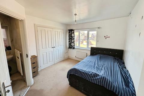 4 bedroom link detached house for sale, Saxthorpe Road, Leicester LE5
