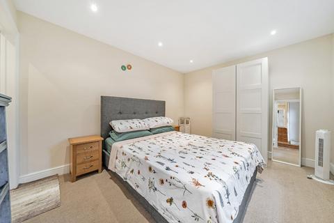2 bedroom flat for sale, Fulham Road, London, SW6