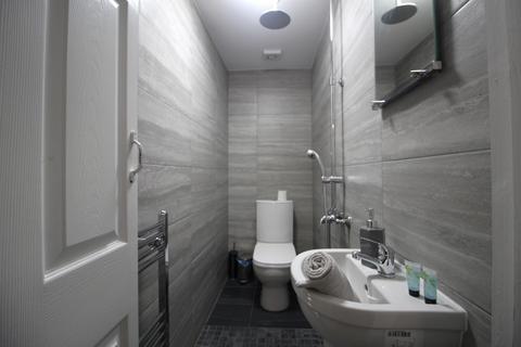 undefined, Broadway, Chadderton, OL9