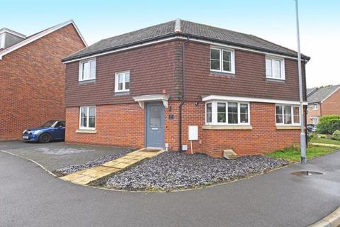3 bedroom semi-detached house for sale, Fieldfare Drive, Maidstone