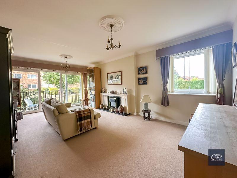 Apartment in Sutton Coldfield, Banners Gate - View 2