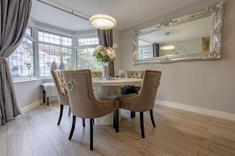 4 bedroom semi-detached house for sale, Holly Road, Oldbury B68