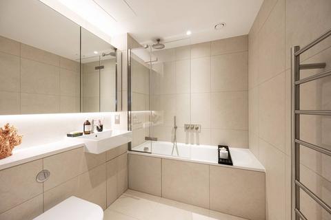 undefined, New Drum Street, Aldgate, London, E1
