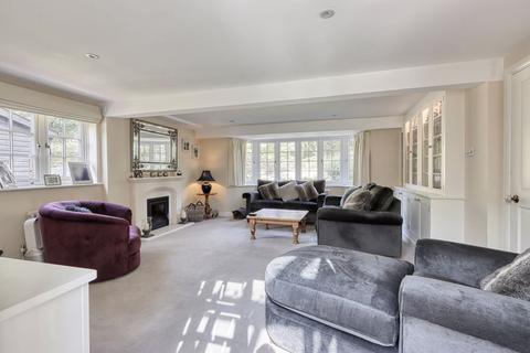 4 bedroom detached house for sale, West End Village – Adjacent to Gordon's School