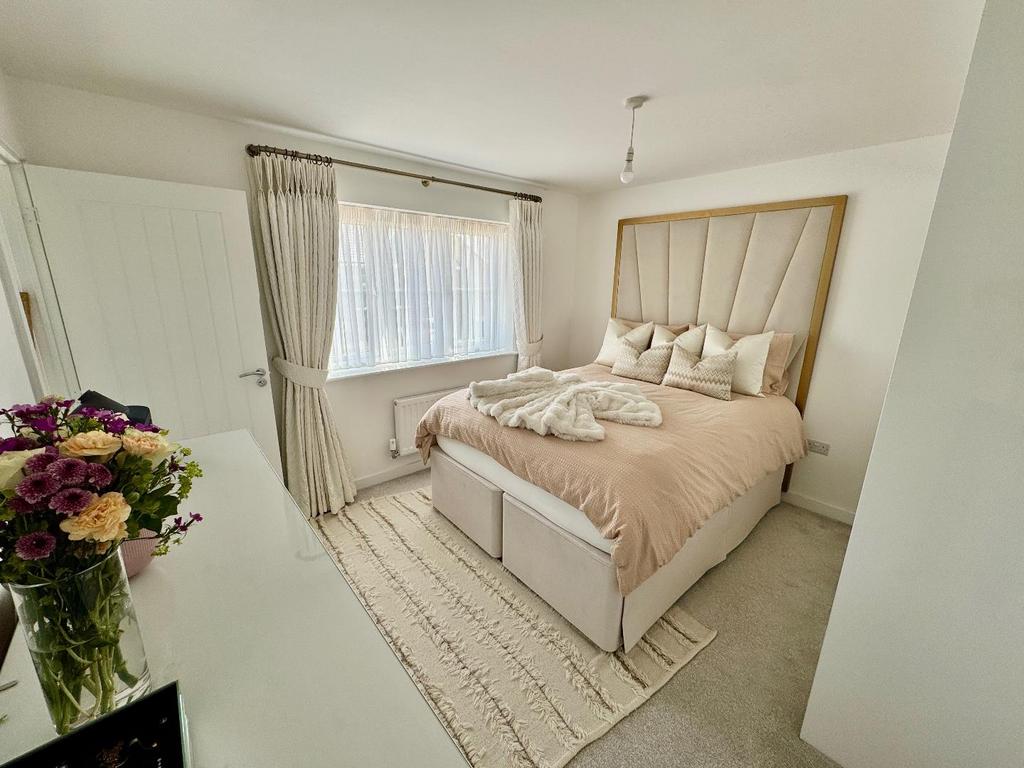 Main Bedroom