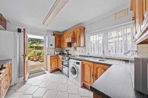 3 Greenway, Wallington, SM6 8DQ