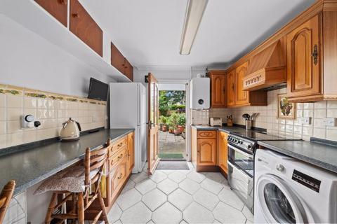 3 Greenway, Wallington, SM6 8DQ