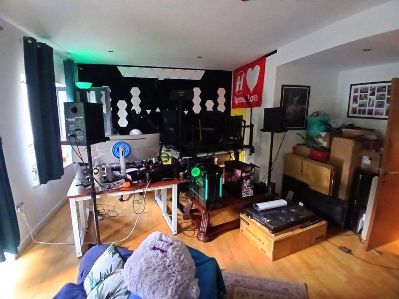 Photo 13