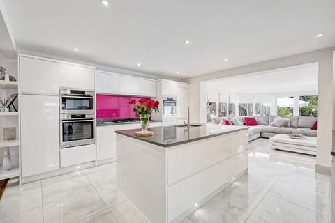 4 bedroom detached house for sale, Braintree Road, Dunmow CM6