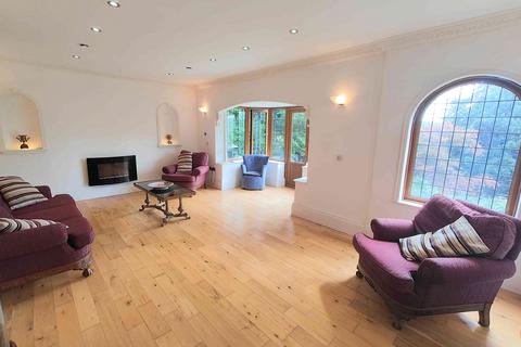 4 bedroom detached house for sale, Marldon Road, Northowram HX3