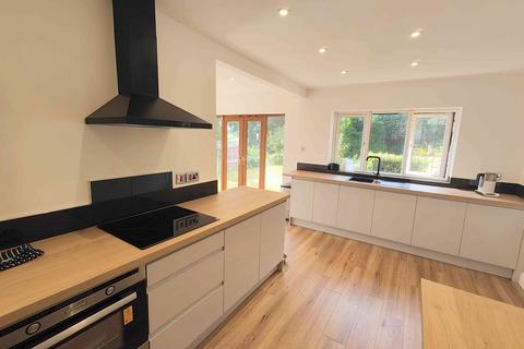 4 bedroom detached house for sale, Marldon Road, Northowram HX3