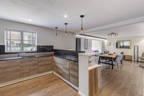 4 bedroom detached house for sale, Agincourt Drive, Bingley BD16