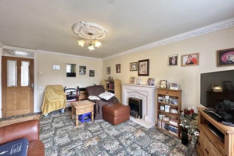 63 Orchard Drive, Ackworth, Pontefract, WF7 7DS
