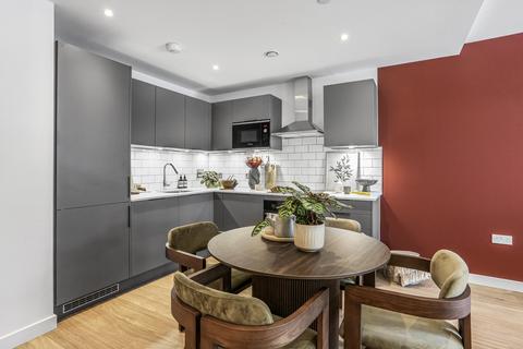 2 bedroom flat to rent, Emmett House, Capital Interchange Way, Brentford, TW8