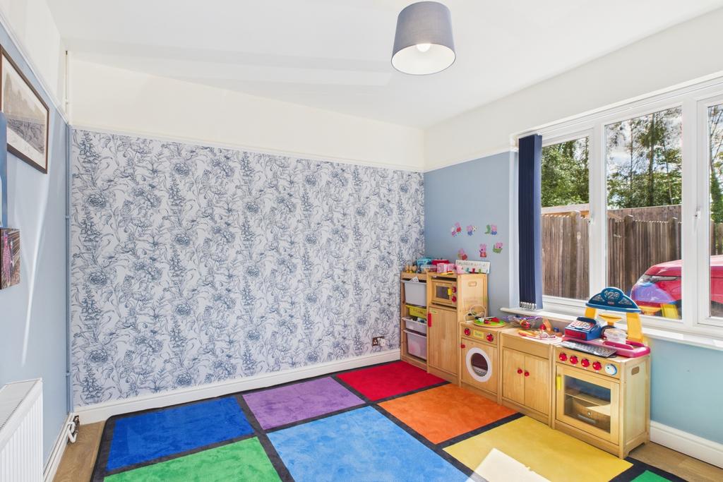 Ewe Move - Spalding - Study- Playroom