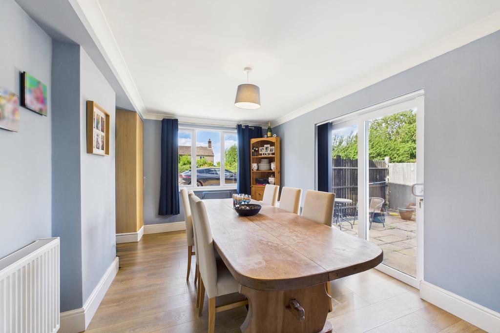 Ewe Move - Spalding - Dining Room