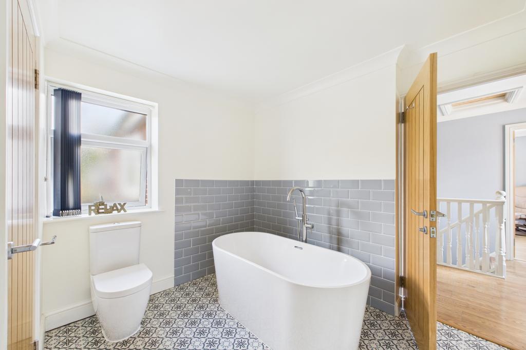 Ewe Move - Spalding - Bathroom