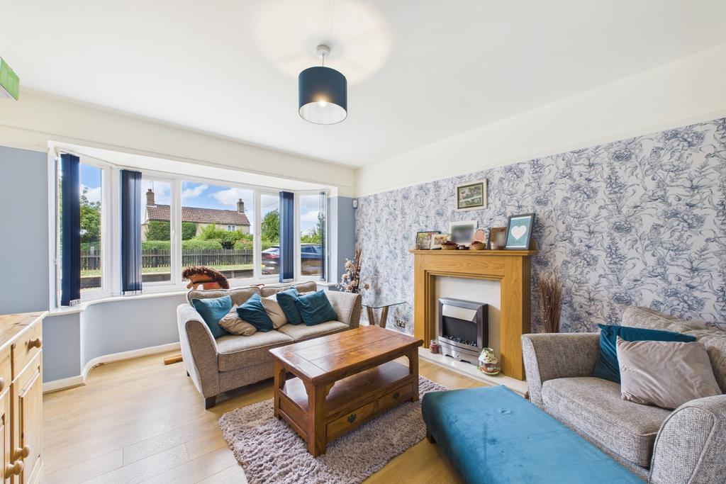 Ewe Move - Spalding - Living Room