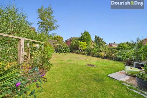 5 bedroom detached house for sale, Whites Meadow, Stafford ST18