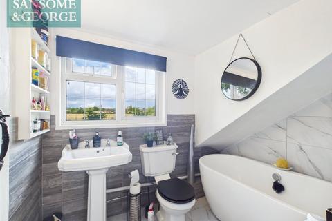 Pound Cottage Aldermaston Road, Pamber Green, Tadley, RG26 3AF
