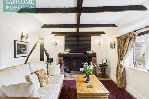 3 bedroom detached house for sale, Aldermaston Road, Pamber Green, Tadley, Hampshire, RG26
