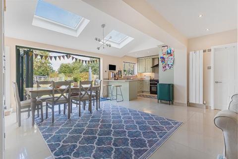 14 Broadcroft Road, Petts Wood, Orpington, BR5 1EU