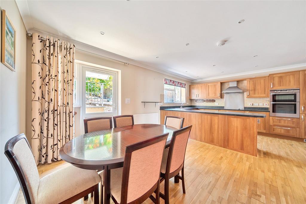 Kitchen/Dining