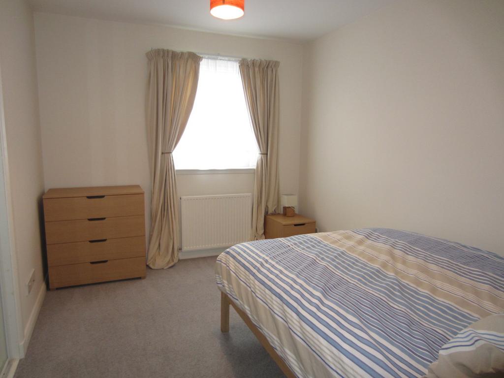 047