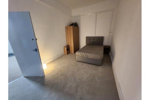 2 bedroom house share to rent, 2 The Esplanade, Burnham on Sea, TA8