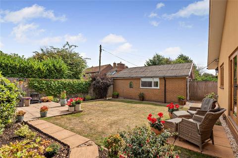 4 bedroom bungalow for sale, Peasemore, Newbury, Berkshire, RG20