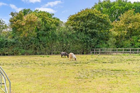 3 bedroom bungalow for sale, Southernden Road, Headcorn, Ashford, Kent, TN27