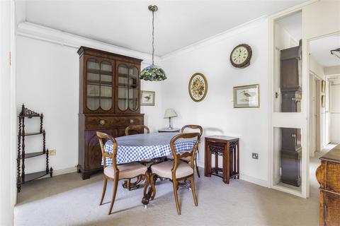 undefined, Marlborough Court, Cambridge CB3