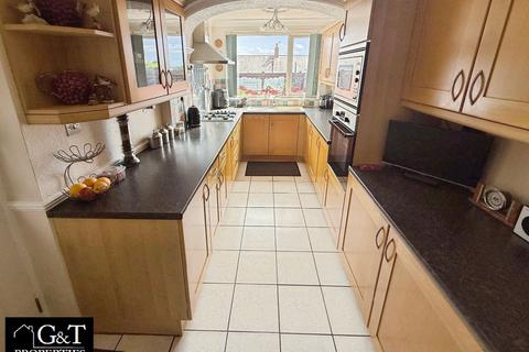 3 bedroom semi-detached house for sale, Tewkesbury Drive, Dudley