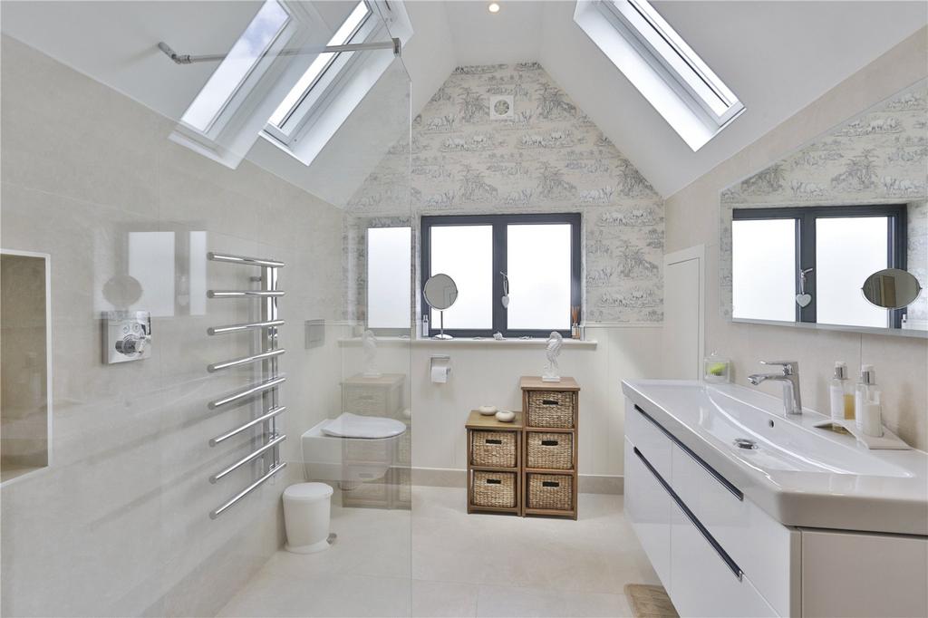 Bed 2 En Suite