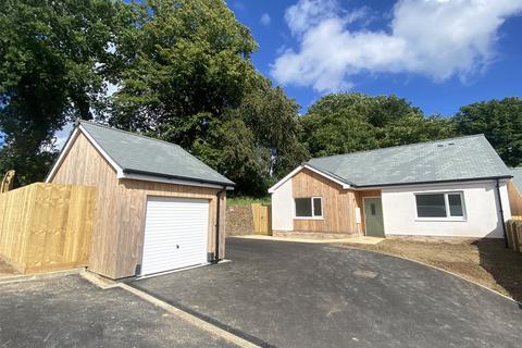 3 bedroom bungalow for sale, Dunheved Road, Launceston, Cornwall, PL15