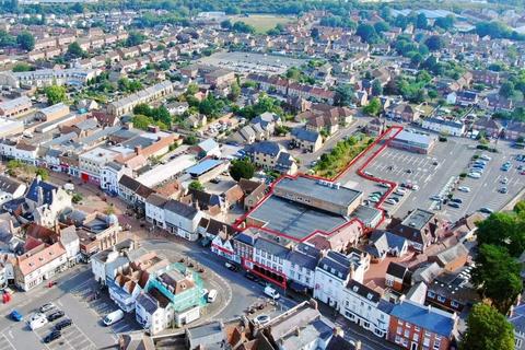Retail property (high street) to rent, 3 Market Sq Bicester OX26 6AA