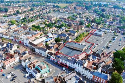 Retail property (high street) to rent, 3 Market Sq Bicester OX26 6AA