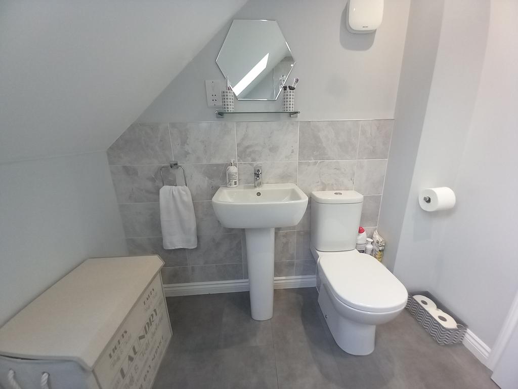 Bedroom one en suite