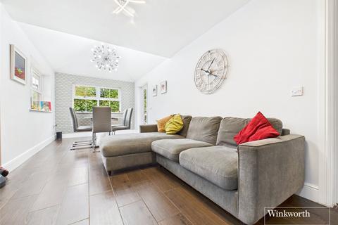 Maclaren House Birch Lane, Mortimer Common, Reading, RG7 3UB