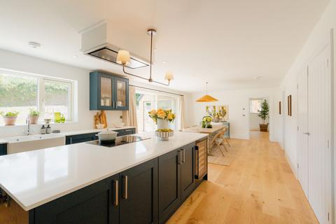 4 bedroom detached house for sale, Sutton Orchard, Newbuildings, EX17