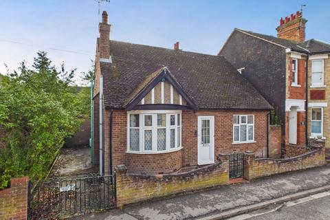 undefined, Grove Road, Leighton Buzzard, LU7