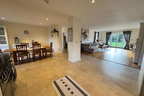 undefined, Lumber Lane, Towcester NN12