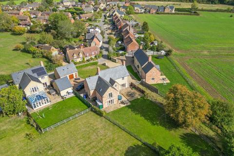 5 bedroom detached house for sale, Lumber Lane, Towcester NN12