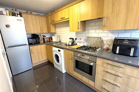 undefined, Siskin Close, Corby NN18