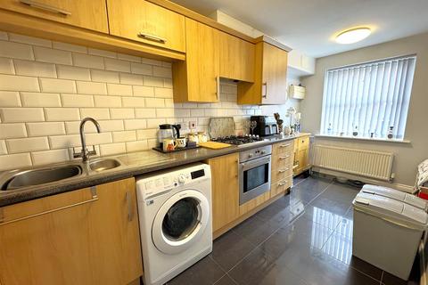 undefined, Siskin Close, Corby NN18