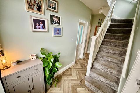 3 bedroom semi-detached house for sale, Keswick Road, Stockport SK4